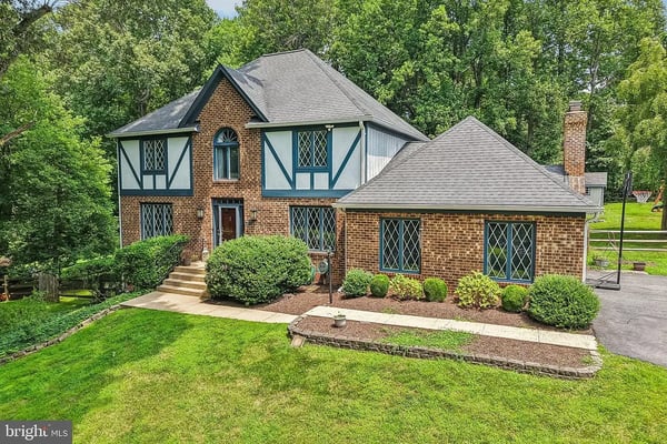 2903 Taj Dr