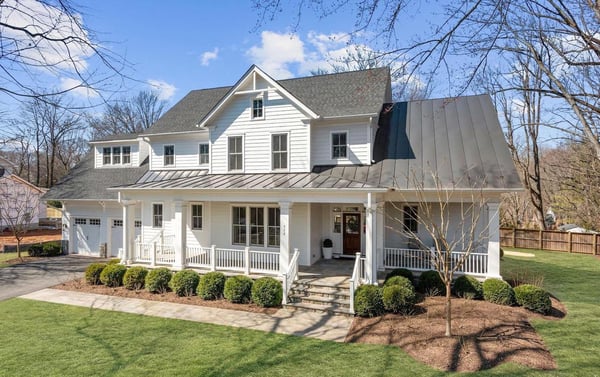 528 Nelson