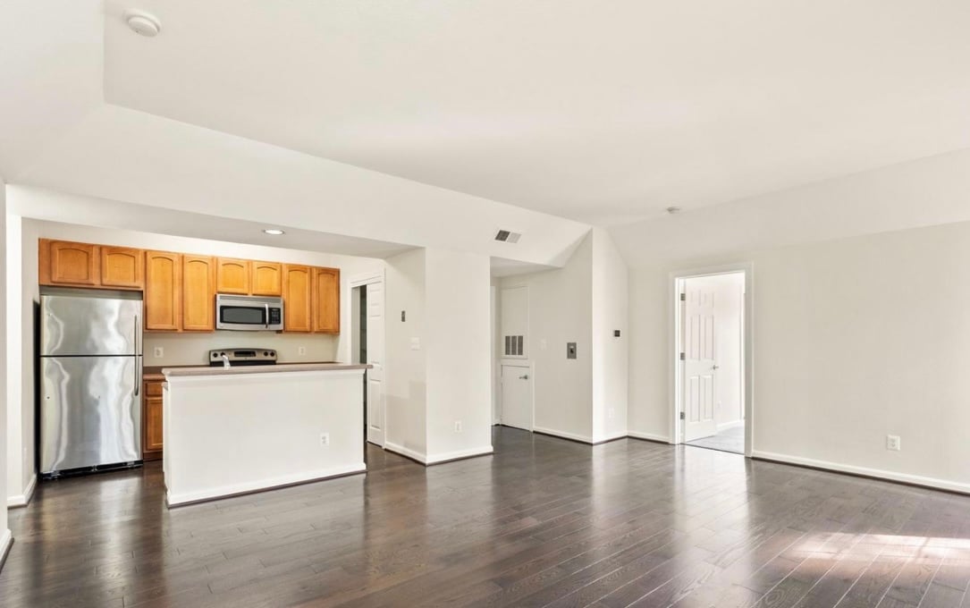 Just Listed MoveIn Ready Fairfax Condo