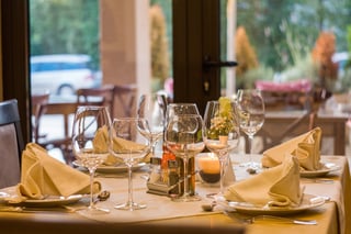 restaurant-wine-glasses-served-51115.jpeg