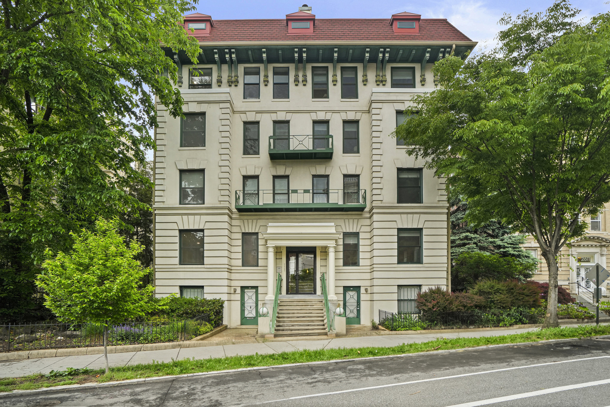 It’s Officially a Seller’s Market – And Rates Finally Drop