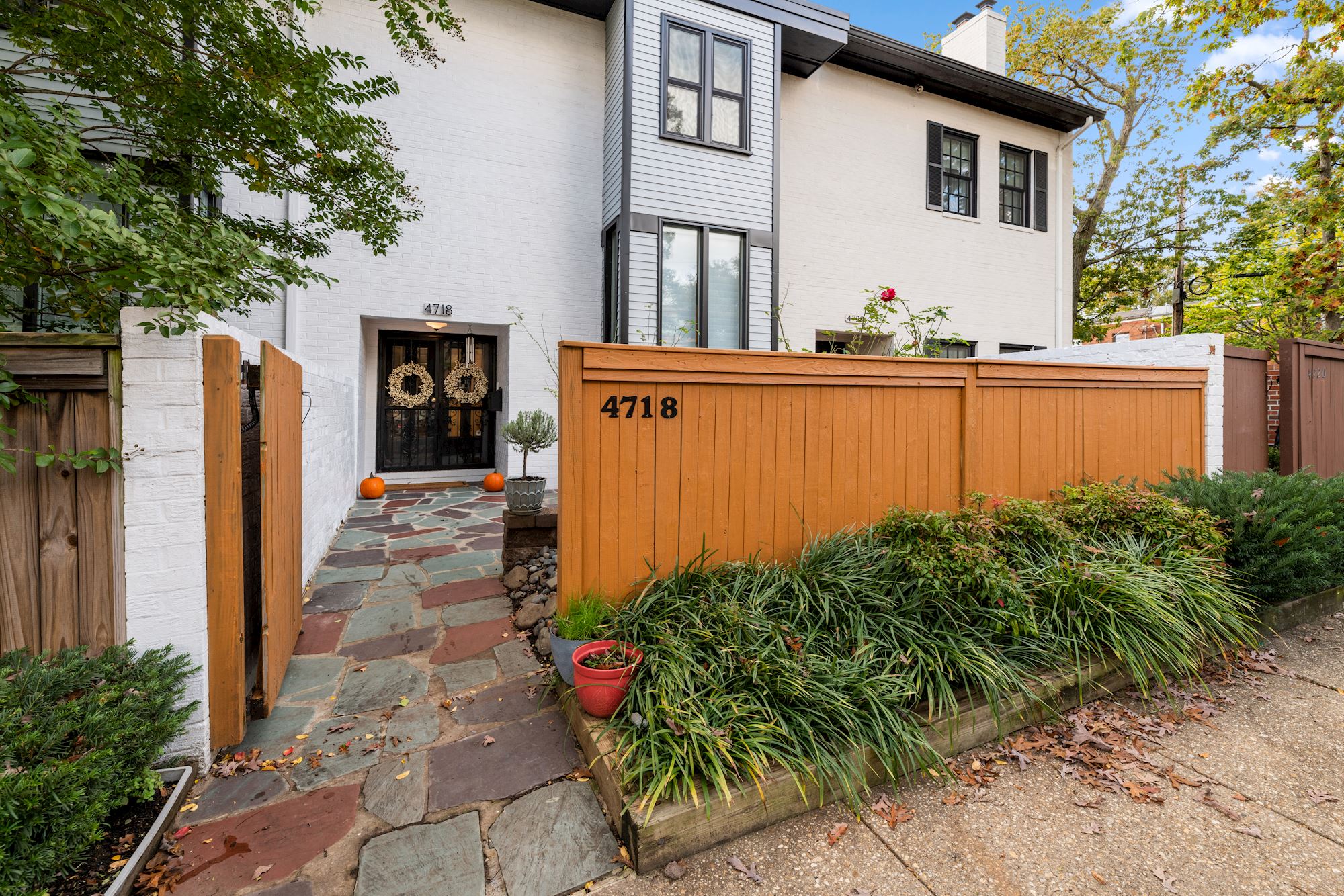 SOLD: Stunning 3 BD Renovated Arlington, VA Townhome