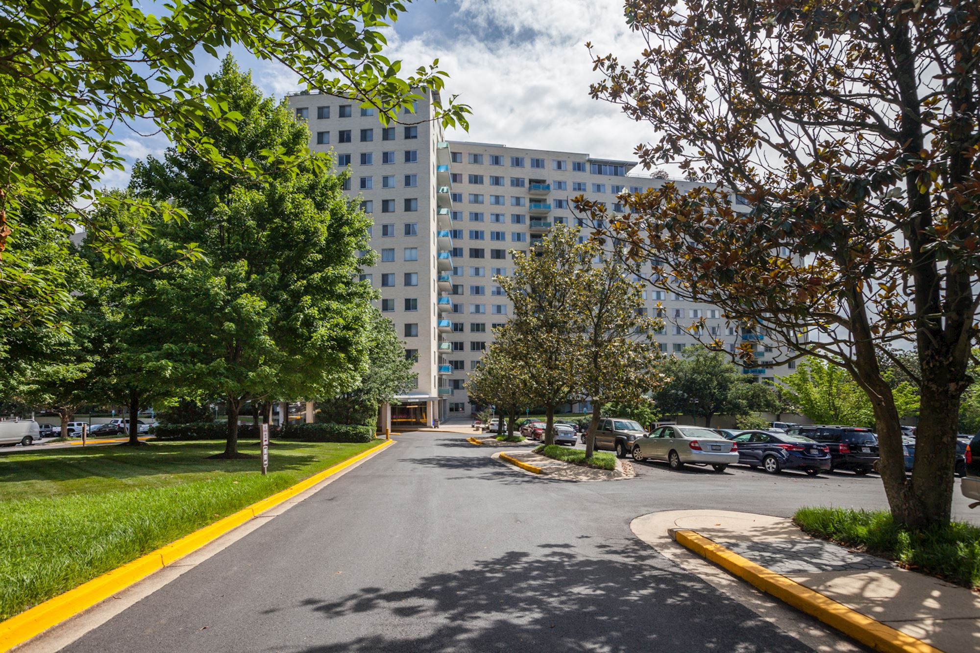 SOLD Spacious Condo in Convenient Rockville Location