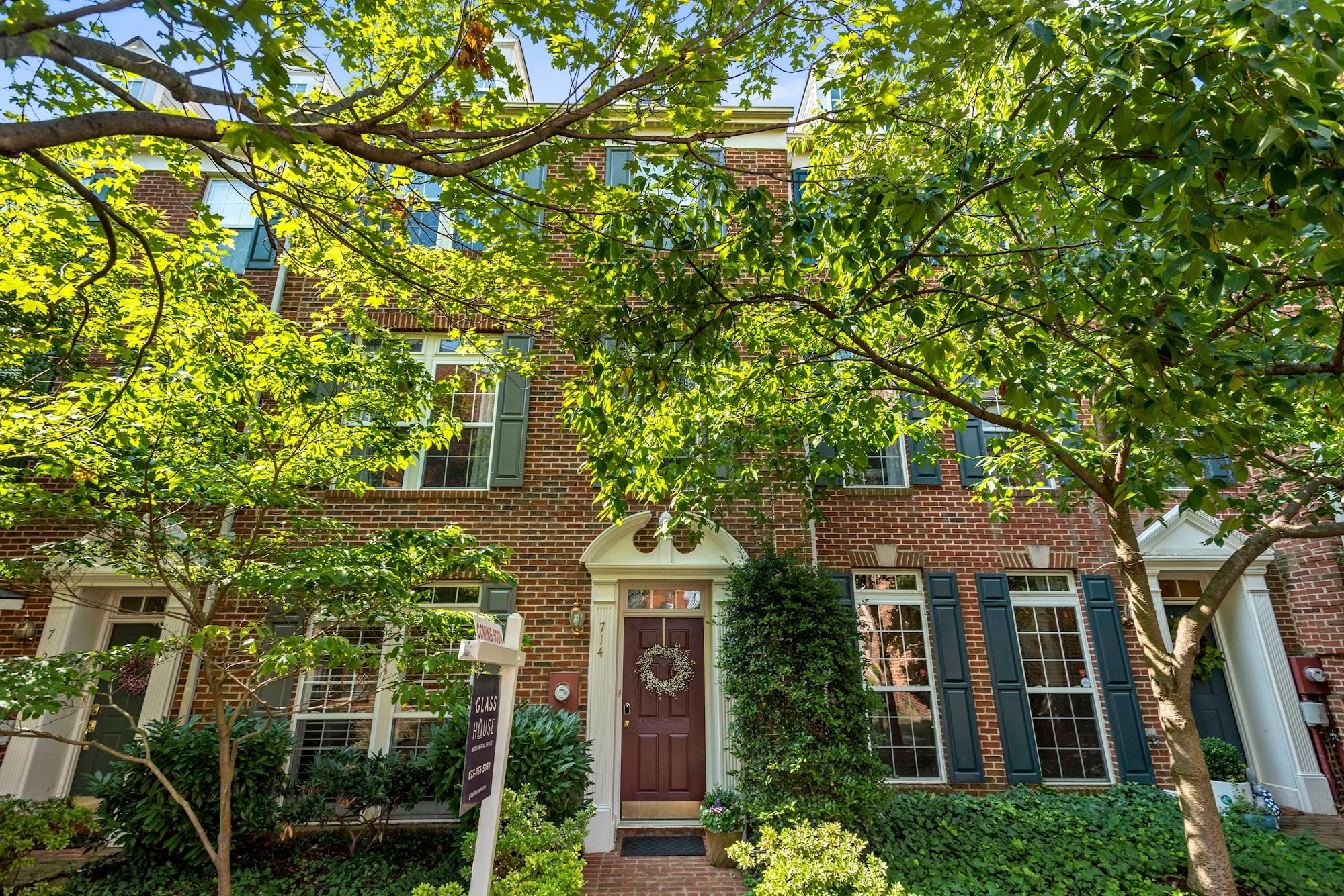 Gorgeous 3 Level Townhome in Alexandria