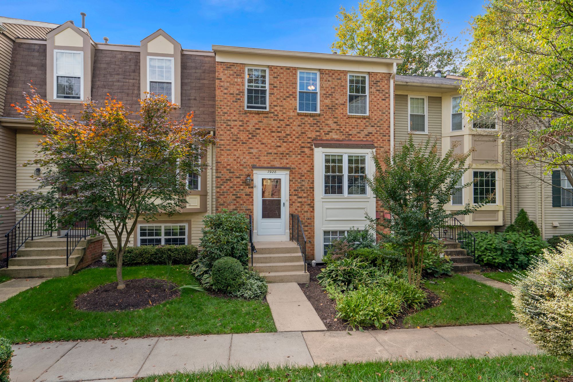 Beautifully Renovated Townhome in Annandale