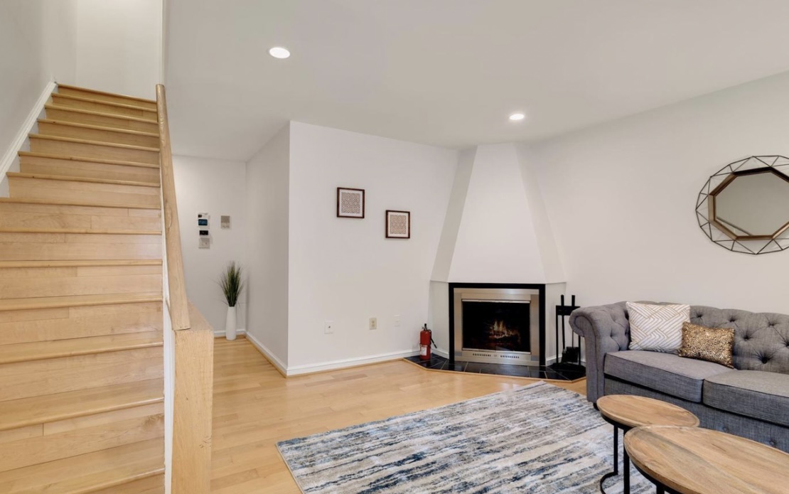 Arlington, VA 3-Bedroom, 3-Bath End Unit Townhome in Rosslyn