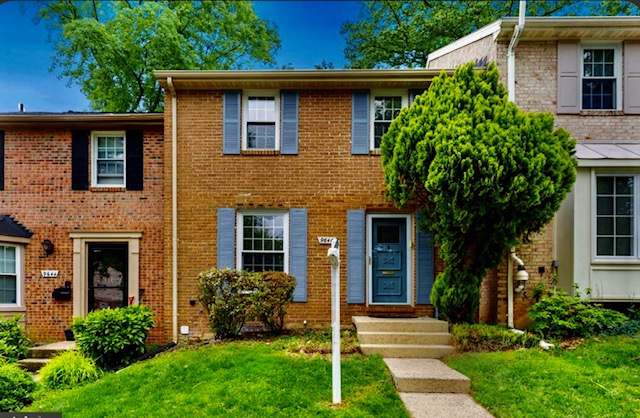 Spacious Fairfax Townhome in Linden Square