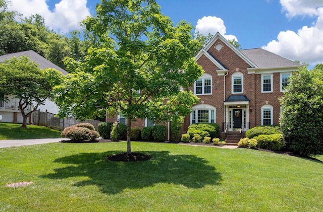 Amazing 5 Bedroom, 4 Bathroom Crest Ridge Estates Home: Woodbridge, VA