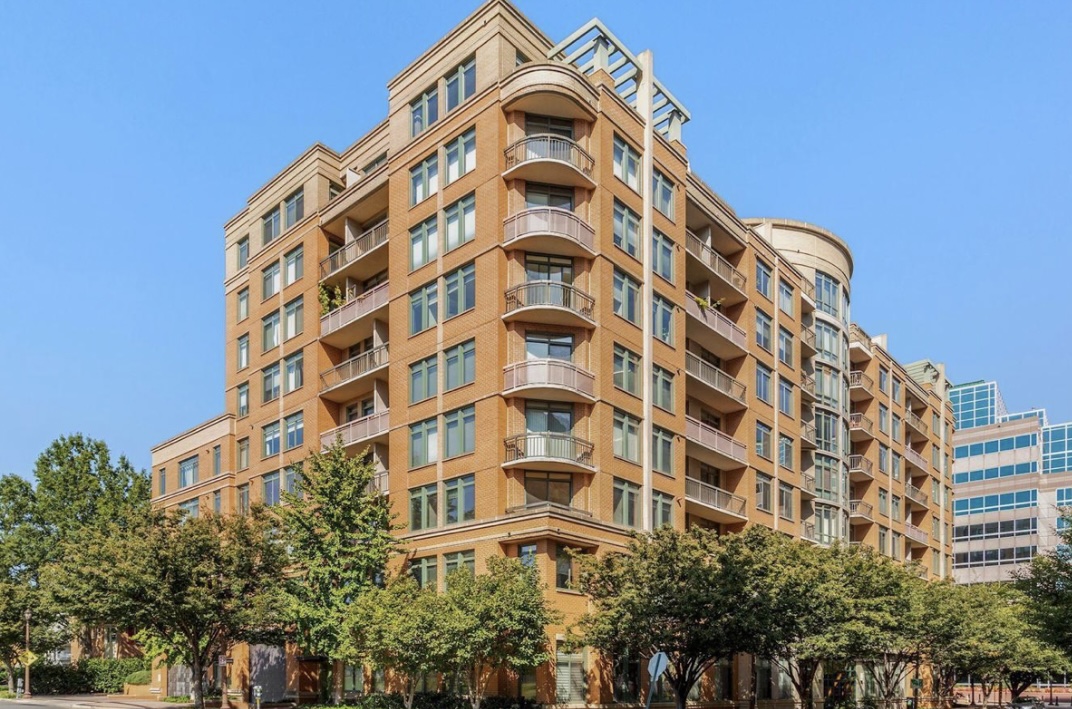 Monroe Condominium in the Heart of Virginia Square-Arlington, VA