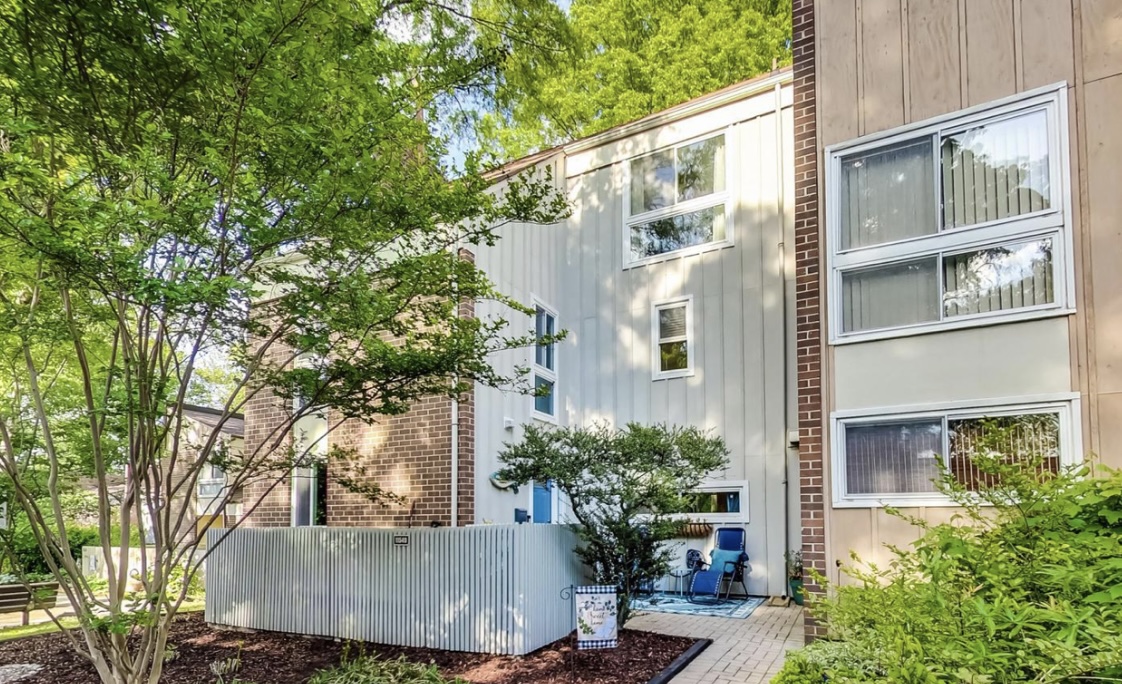 Just Listed: Three-Bedroom Reston, VA Home