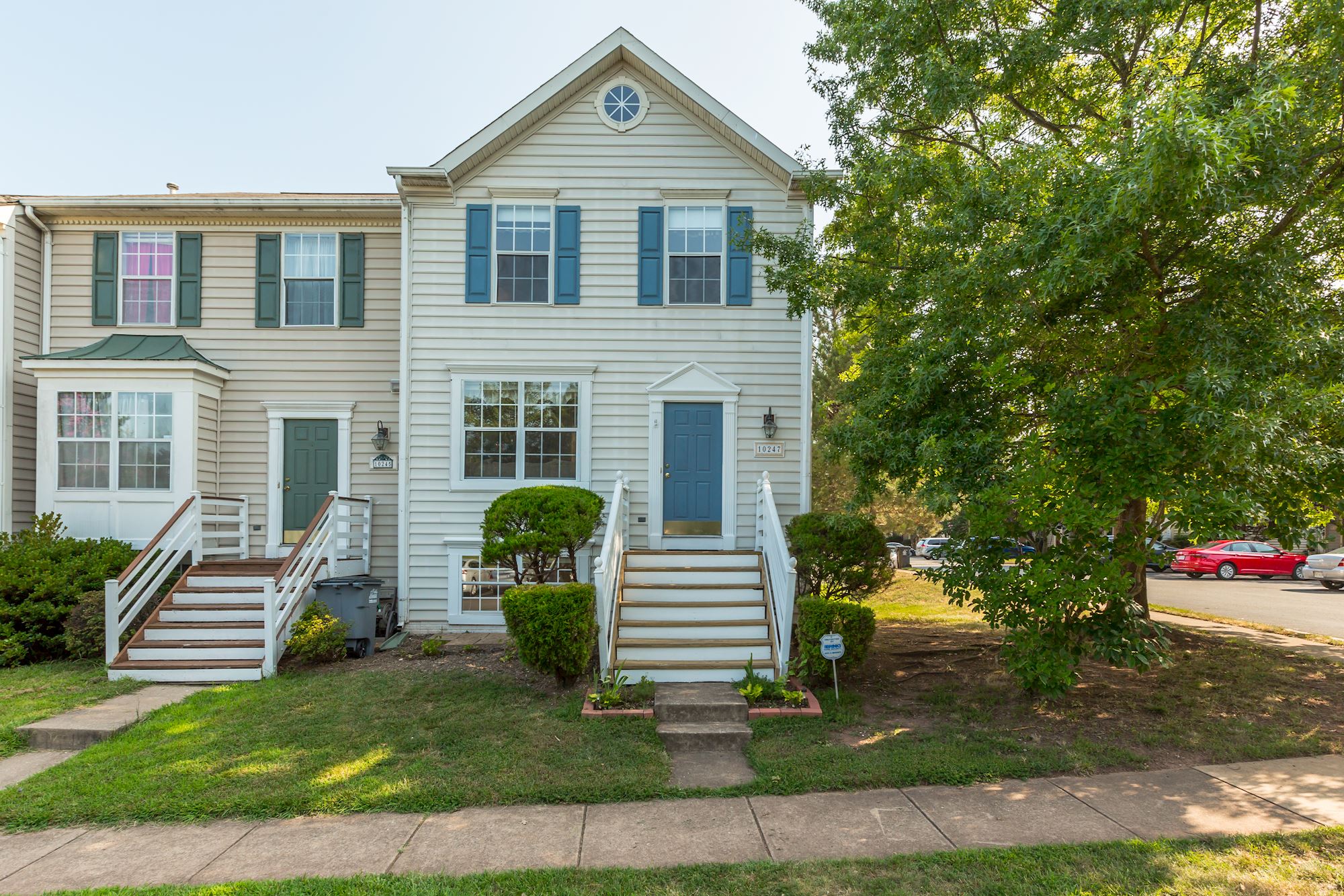 NEW LISTING: 4 BD End Unit Townhome in Manassas, VA