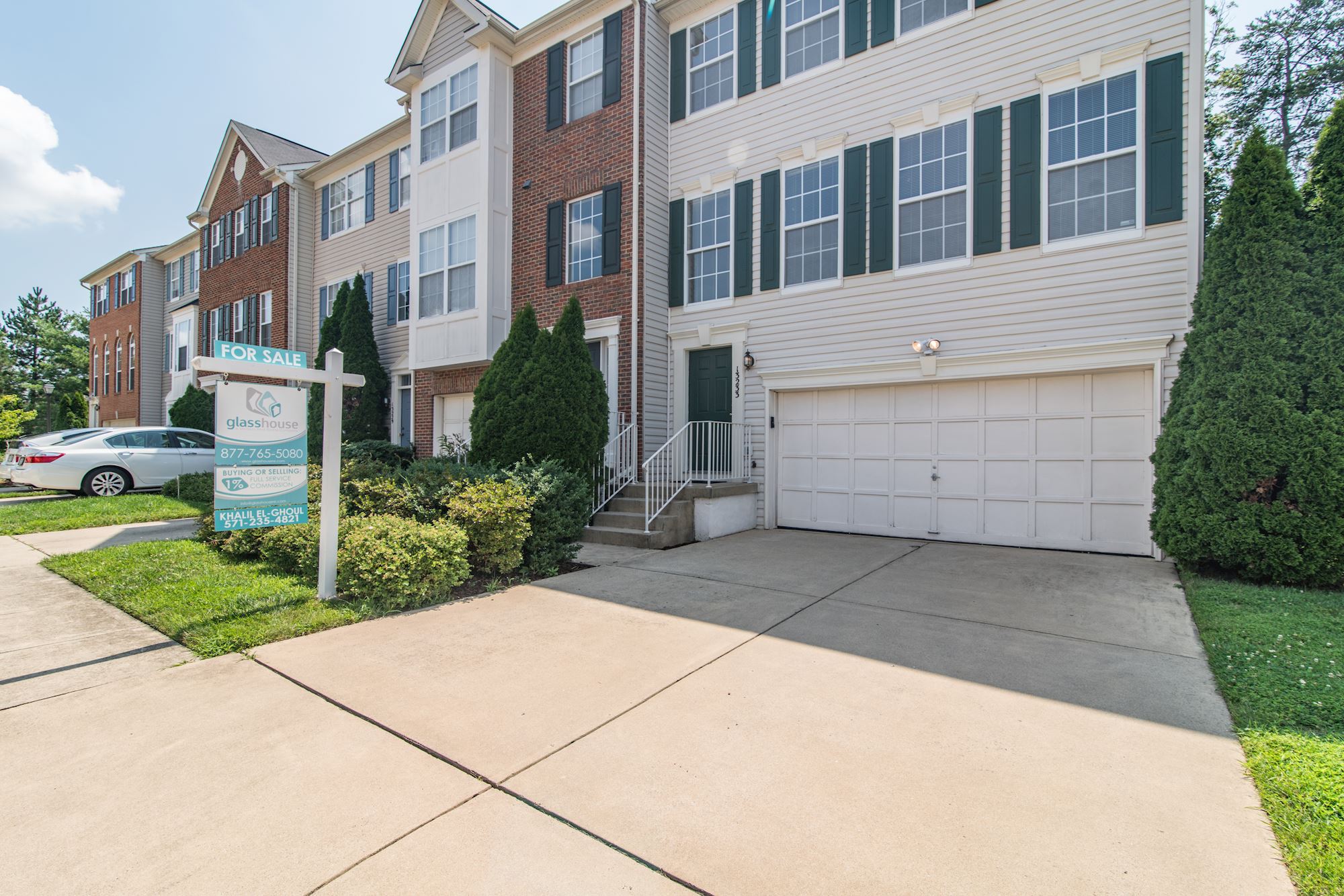 SOLD: Lovely End Unit Townhouse in Herndon