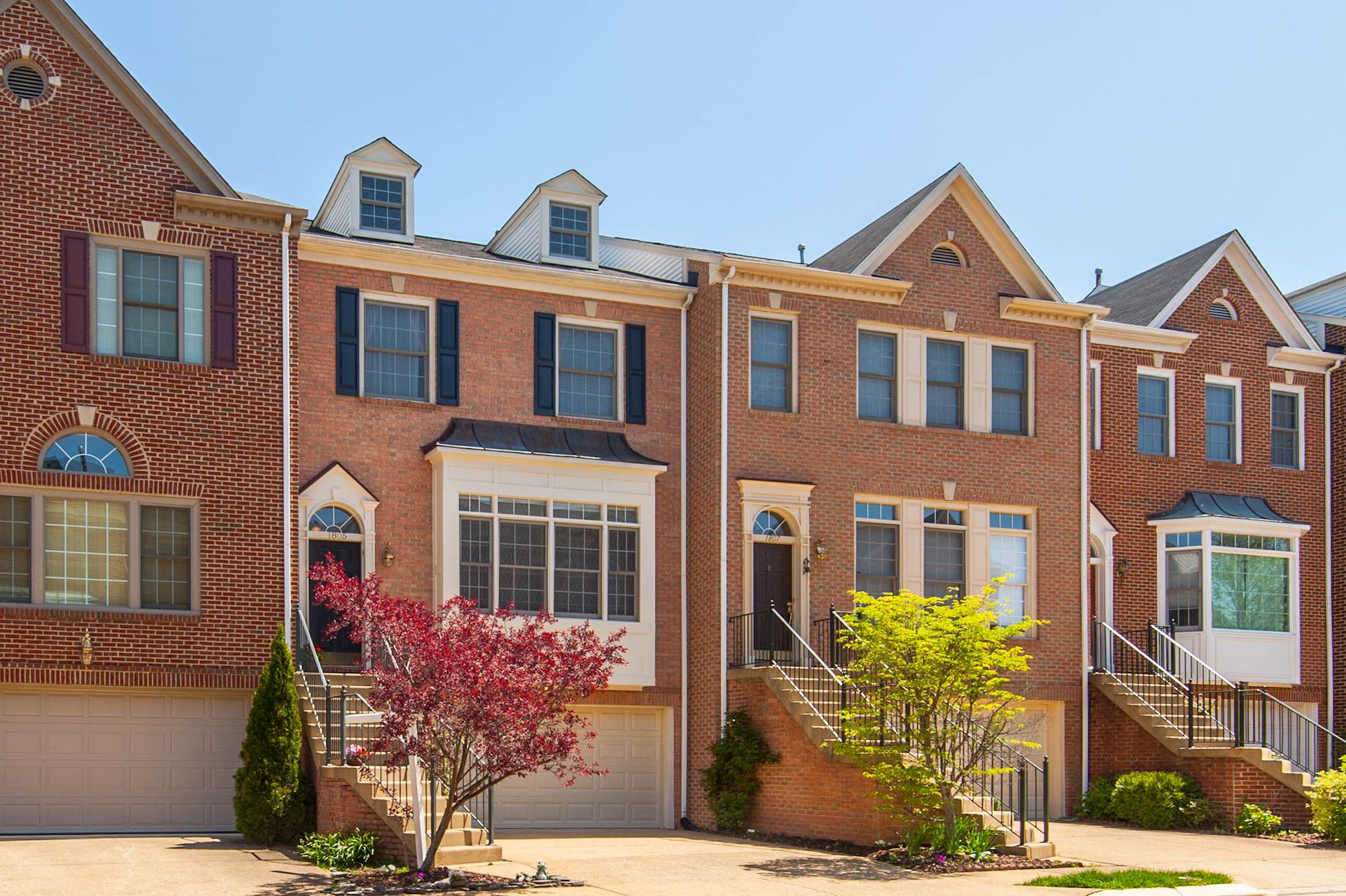 SOLD: 3 BD Townhome in Vienna