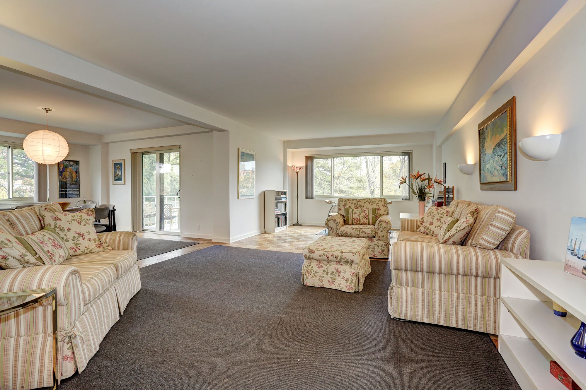 SOLD: Modern, Upper Level 2 Bedroom Condo