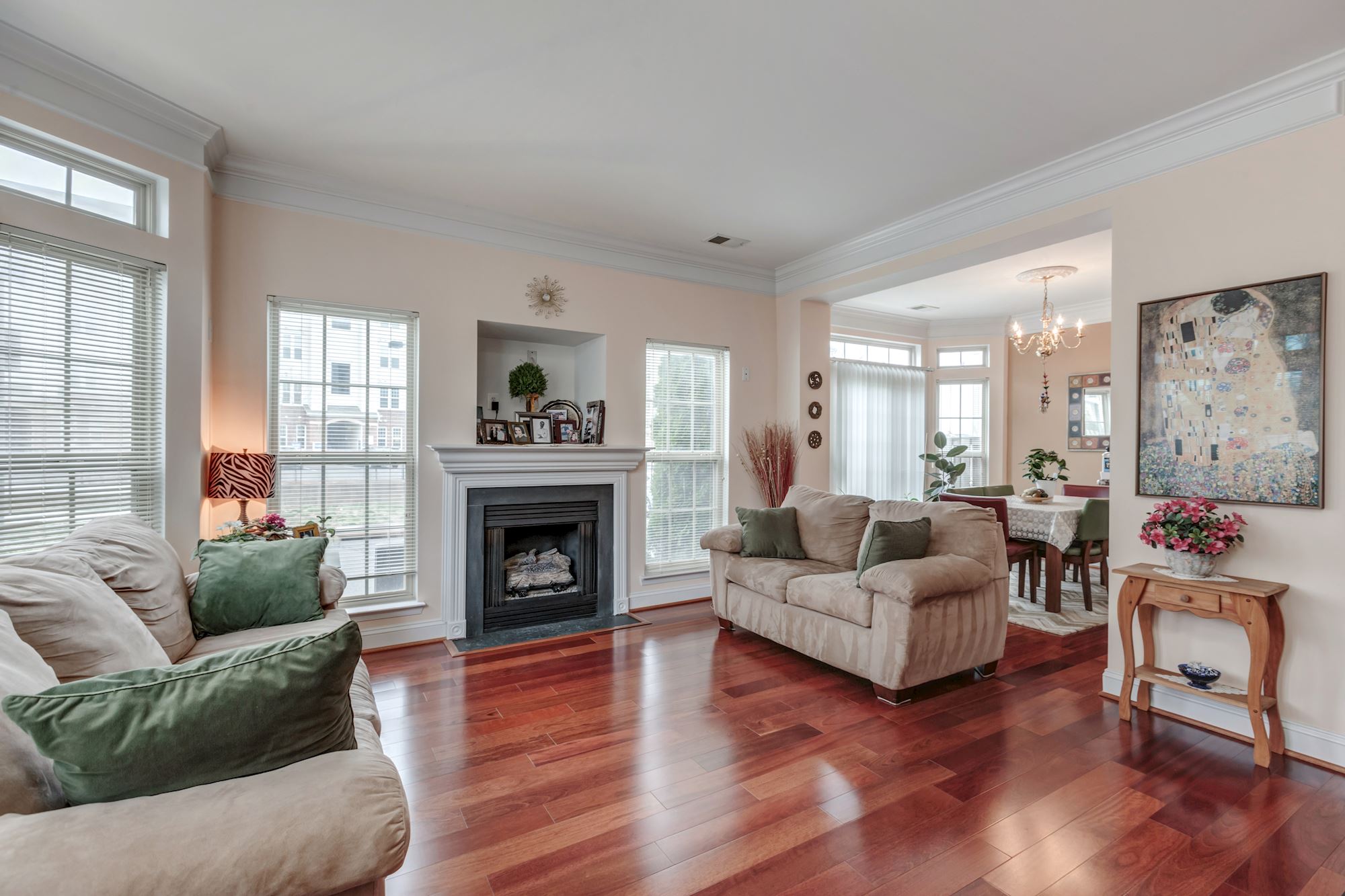 RENTED: 2 Bedroom Condo Townhouse in Sterling