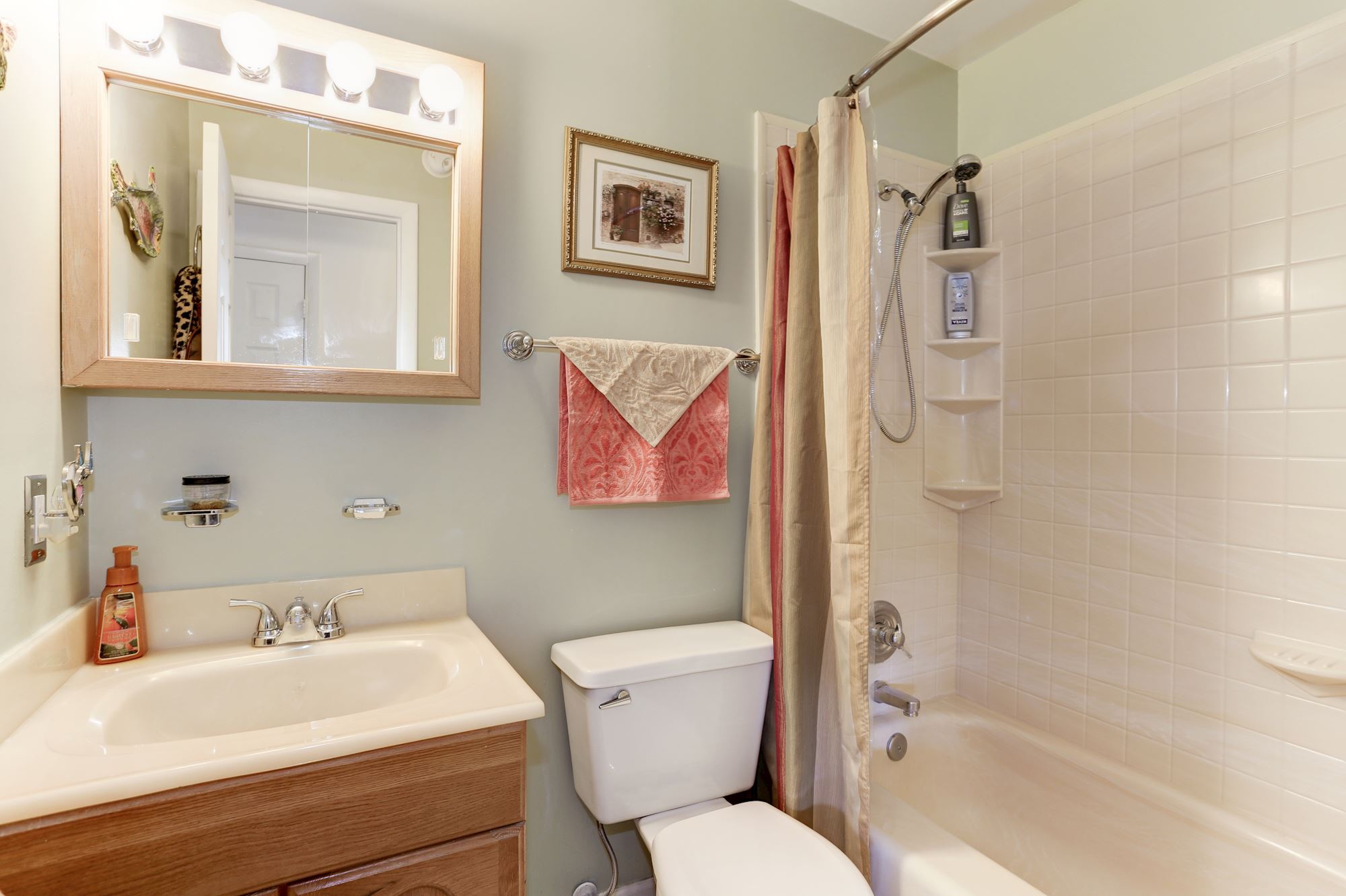 027_5574_NEDDLETON_AVE_188175_224960.jpg 027_5574_NEDDLETON_AVE_188175_224960.jpg