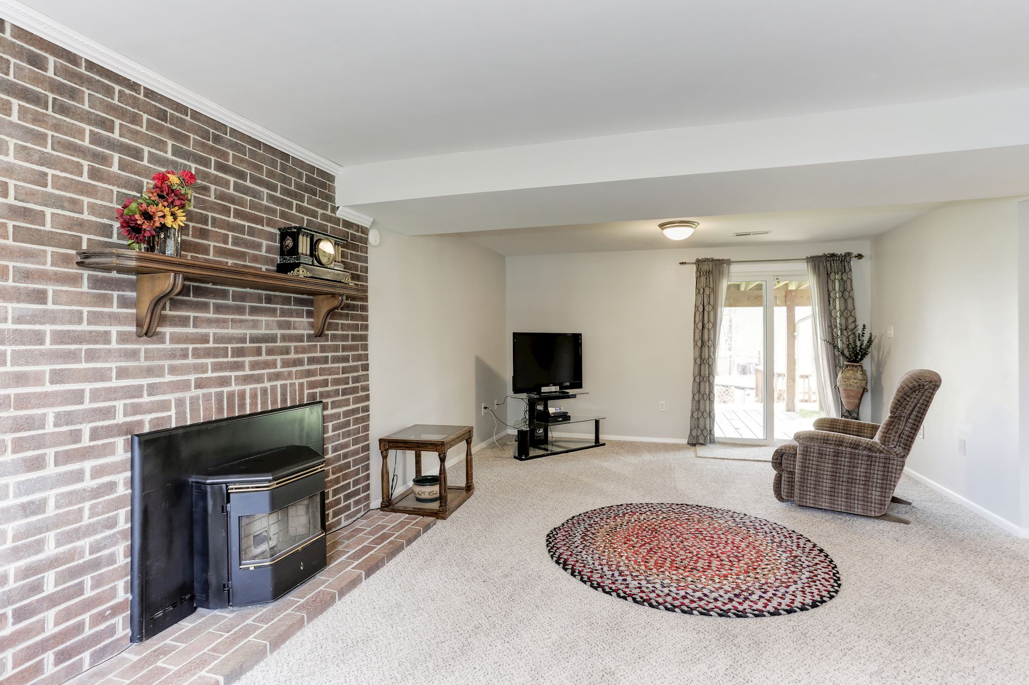 035_5574_NEDDLETON_AVE_188175_224960.jpg 035_5574_NEDDLETON_AVE_188175_224960.jpg