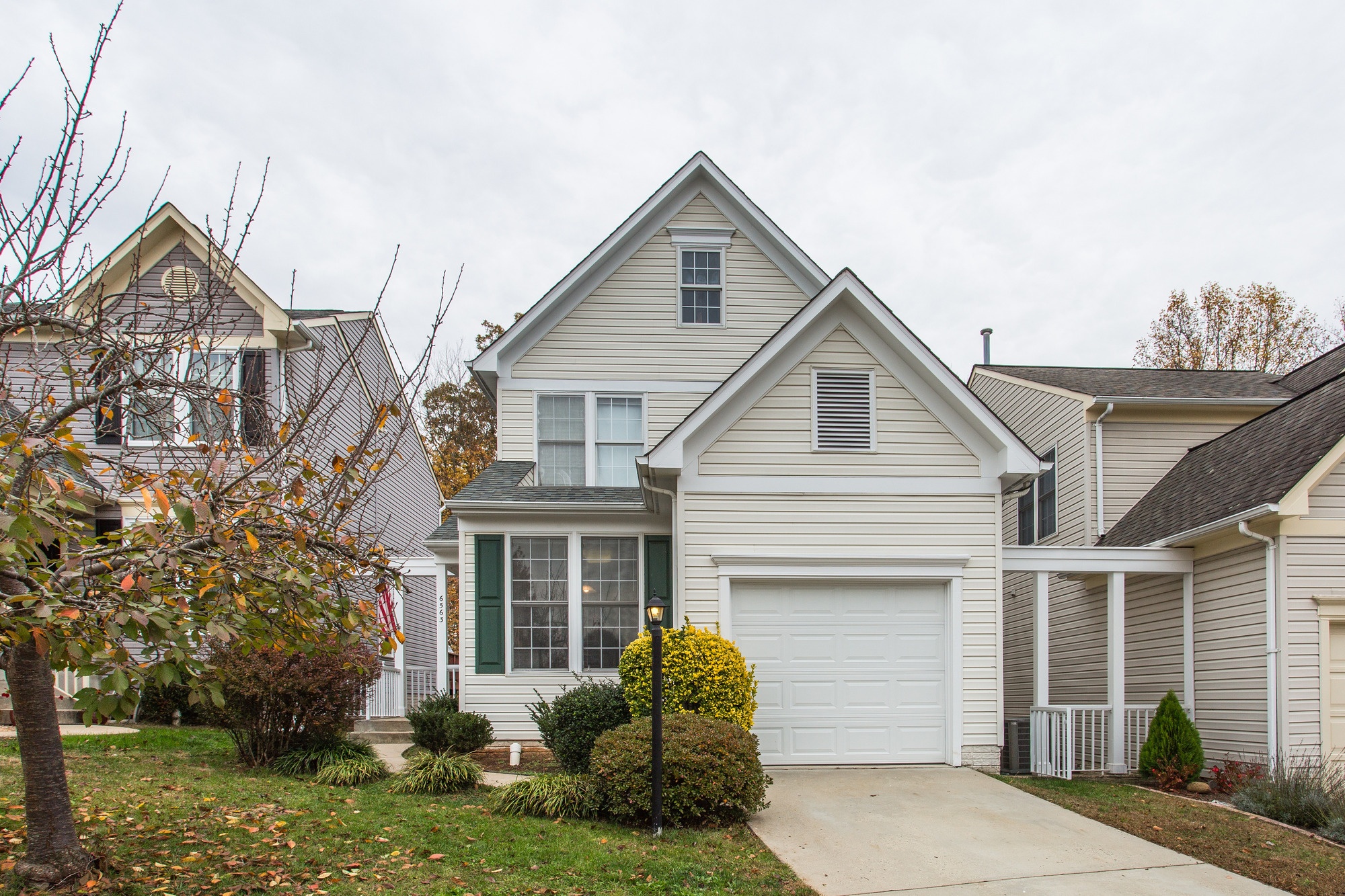 SOLD: Elegant Single Family Colonial Home