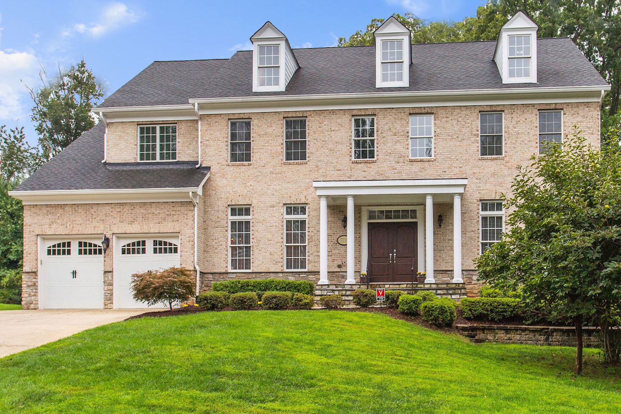 SOLD: Grand Estate in Springfield With Custom Upgrades