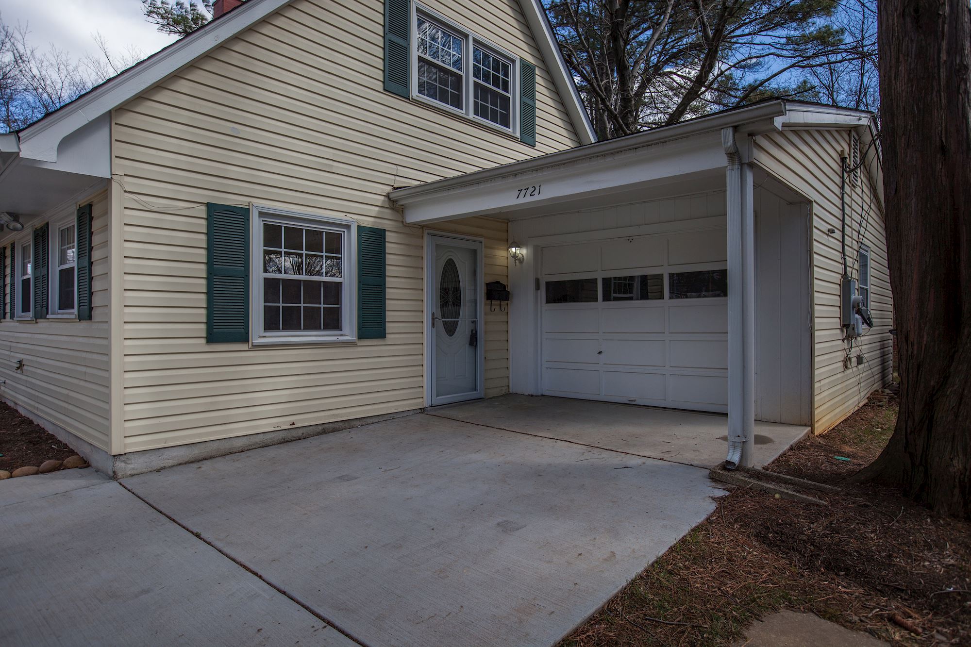 SOLD: 4 Bedroom Cape Cod in FALLS CHURCH