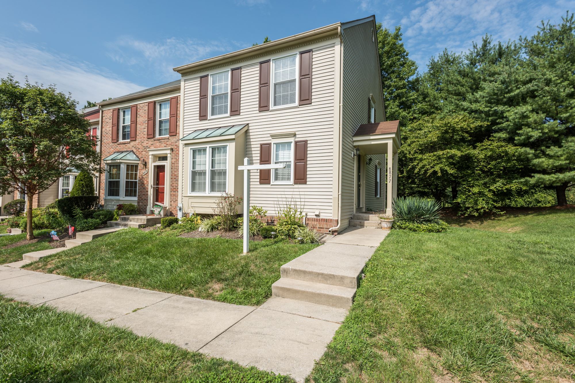 SOLD: Rare End Unit Townhome in Ellicott City