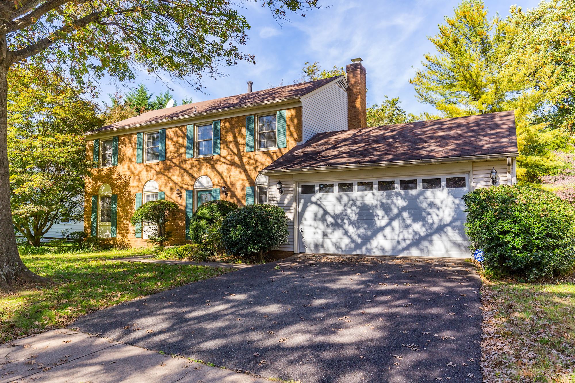 Renovated 4 BD Colonial Home on Fantastic Burke Center Lot