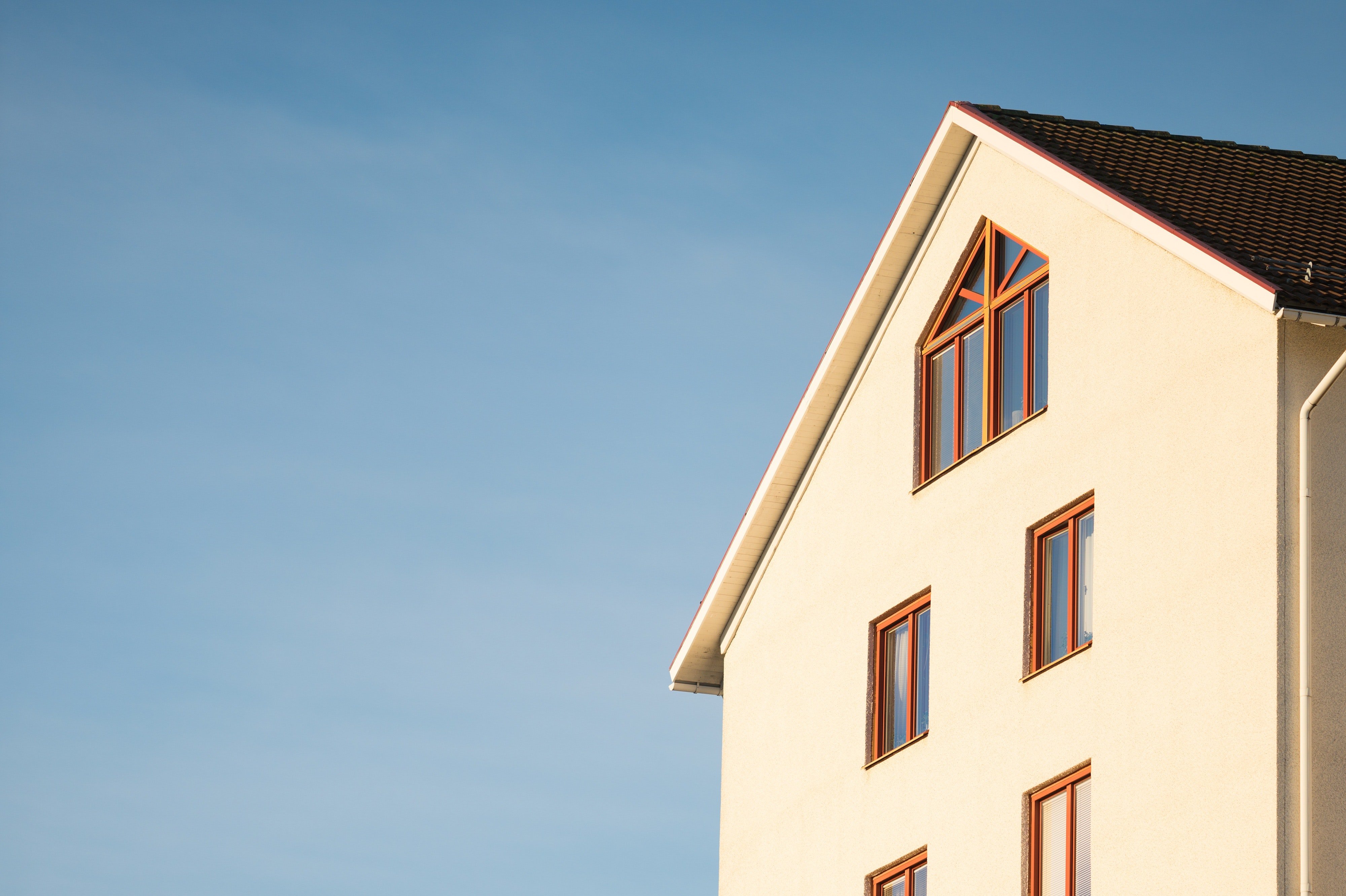 The Difference Between Title Insurance and Home Insurance