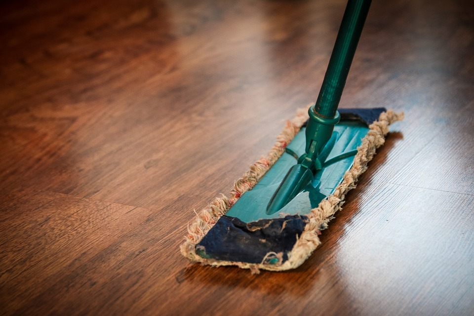 Simple Deep Cleaning Steps For Your Home While It